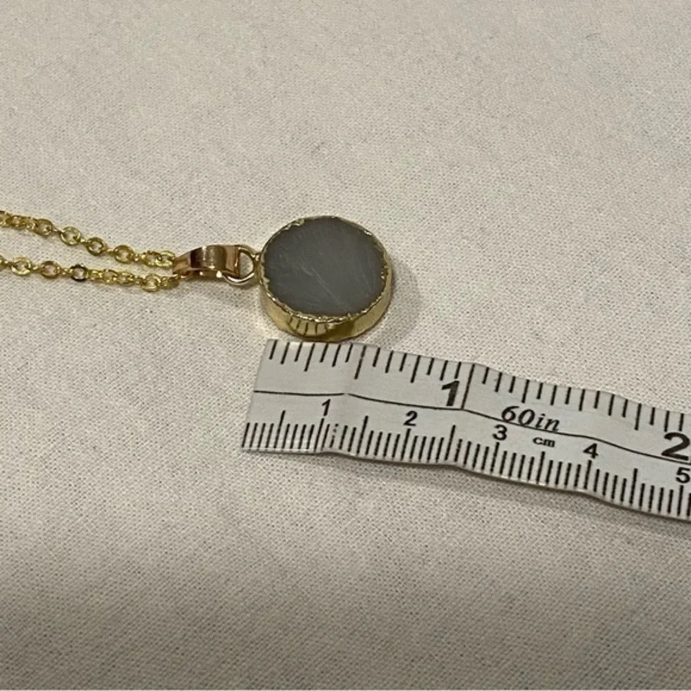 N/A gold tone